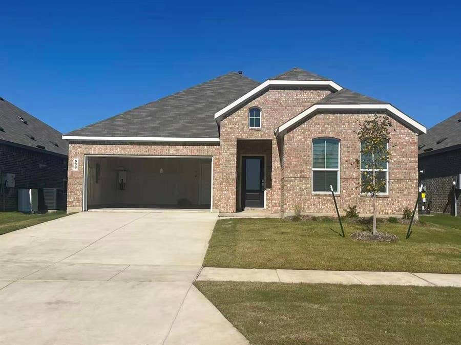Property photo for 909 Calley Pear Trail, Princeton, TX