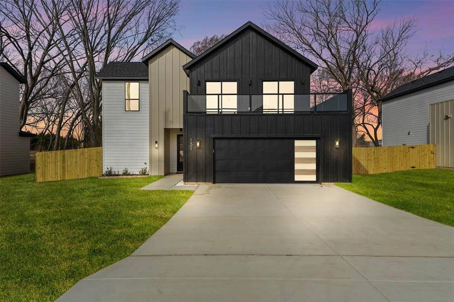 Property photo for 131 Lakeshore Lane, Glenn Heights, TX