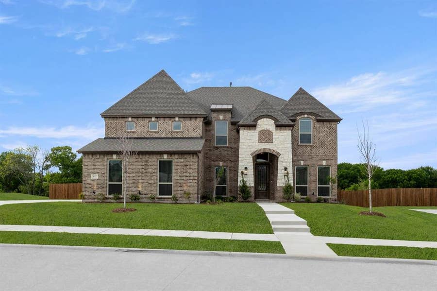Property photo for 411 Hidden Lakes Drive, DeSoto, TX