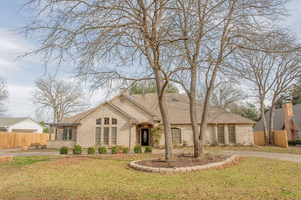 241 Hideaway Lane E, Hideaway, TX 75771 241 Hideaway Lane E, Hideaway, TX 75771