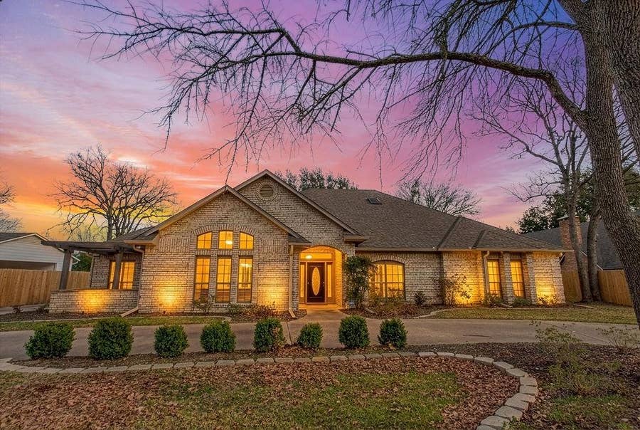 Property photo for 241 Hideaway Lane E, Hideaway, TX