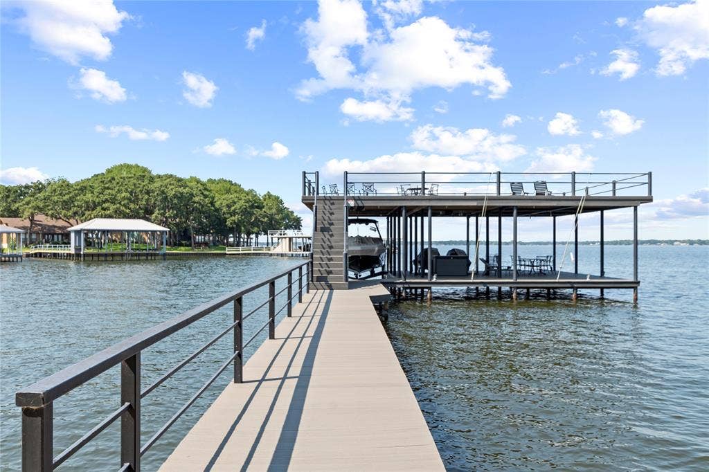 636 Turner Drive, Trinidad, TX 75163 Boatdock w/party deck