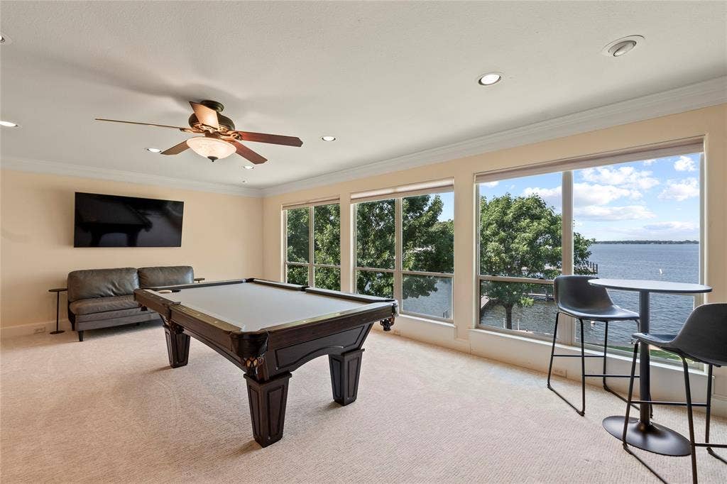 636 Turner Drive, Trinidad, TX 75163 Game room/second living area/bonus room
