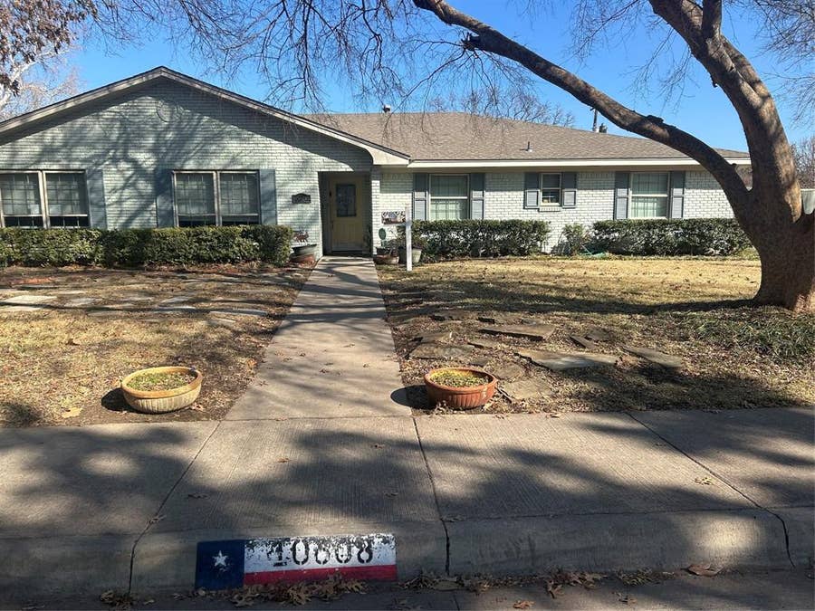 Property photo for 10608 Royal Club Lane, Dallas, TX