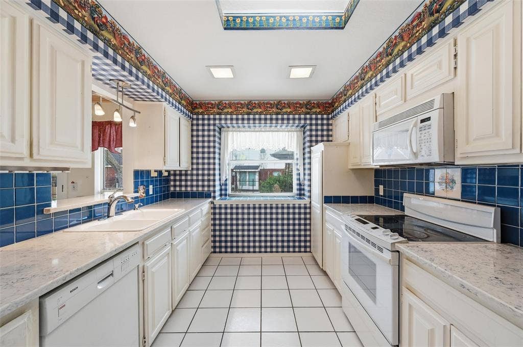 1415 Spyglass Drive, Mansfield, TX 76063 1415 Spyglass Drive, Mansfield, TX 76063
