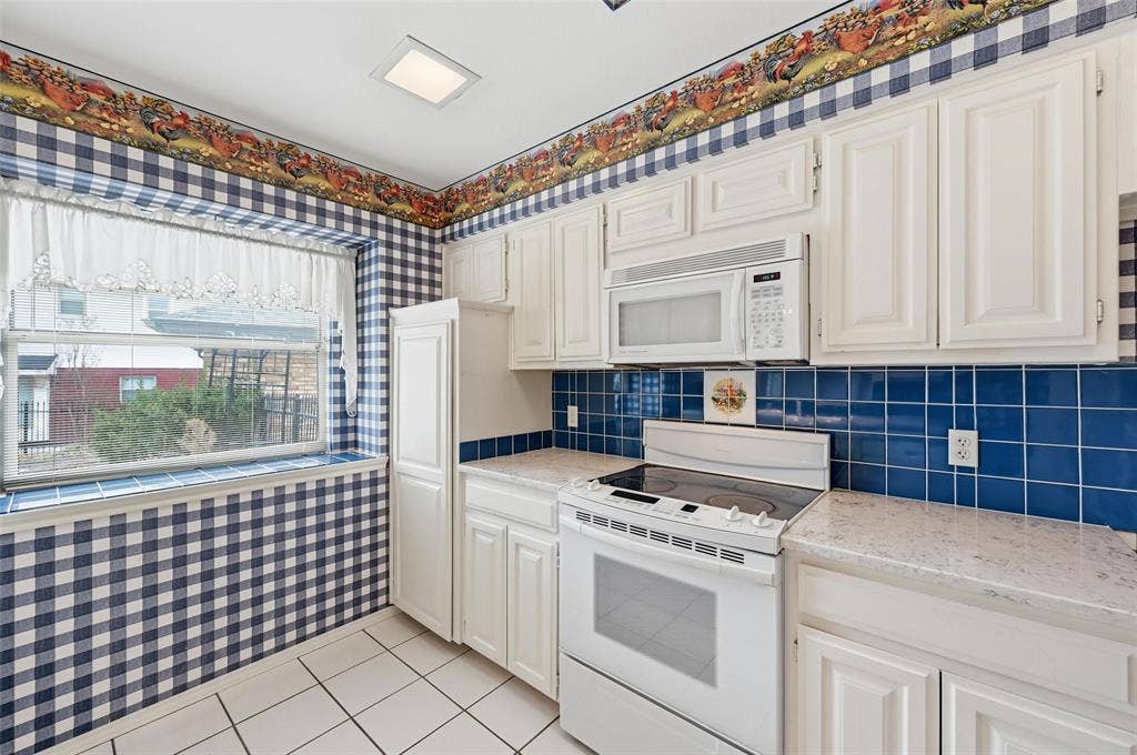 1415 Spyglass Drive, Mansfield, TX 76063 1415 Spyglass Drive, Mansfield, TX 76063