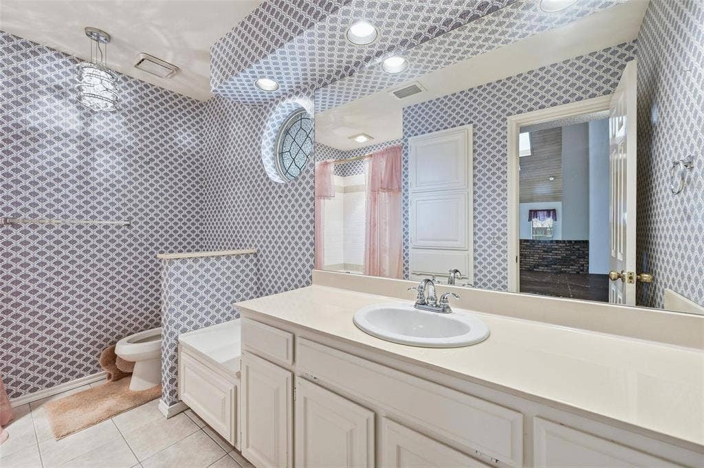 1415 Spyglass Drive, Mansfield, TX 76063 1415 Spyglass Drive, Mansfield, TX 76063