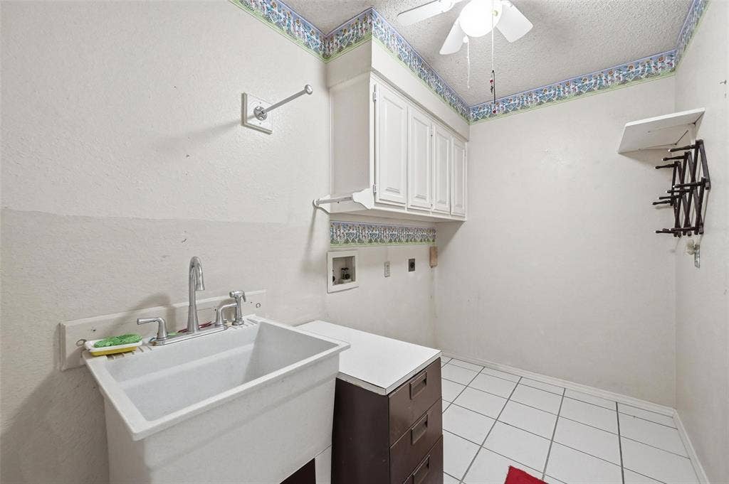 1415 Spyglass Drive, Mansfield, TX 76063 1415 Spyglass Drive, Mansfield, TX 76063