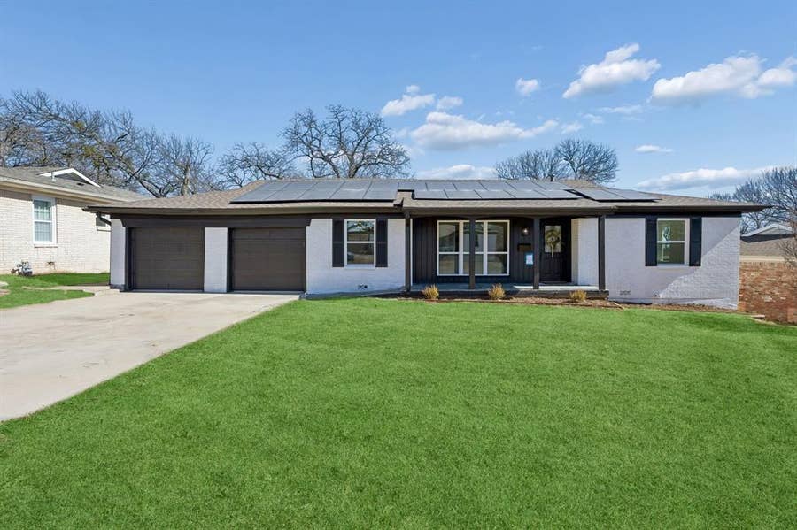 Property photo for 808 Lee Drive, Bedford, TX