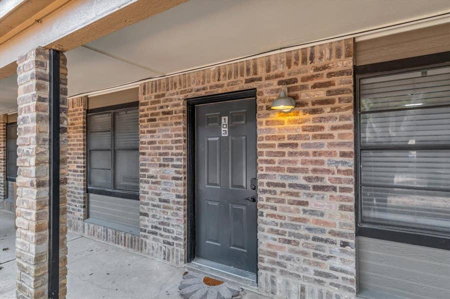 Property photo for 1421 S 12th Street, #103, Waco, TX