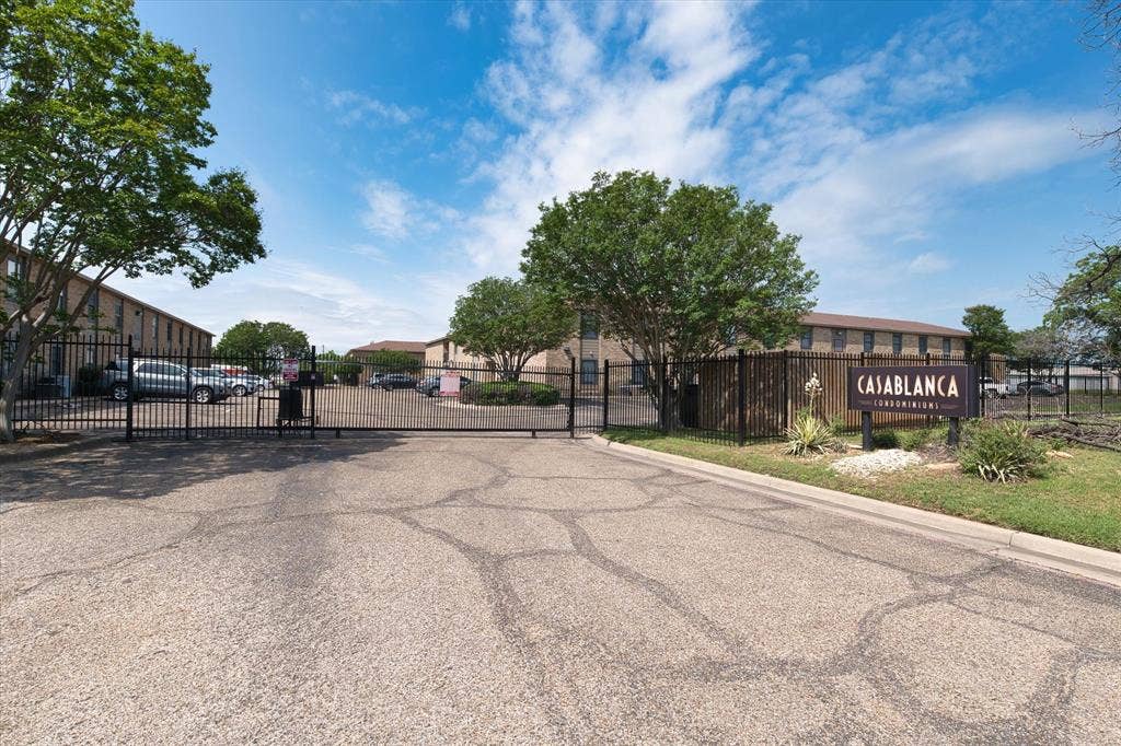 1421 S 12th Street, #103, Waco, TX 76706 1421 S 12th Street, #103, Waco, TX 76706