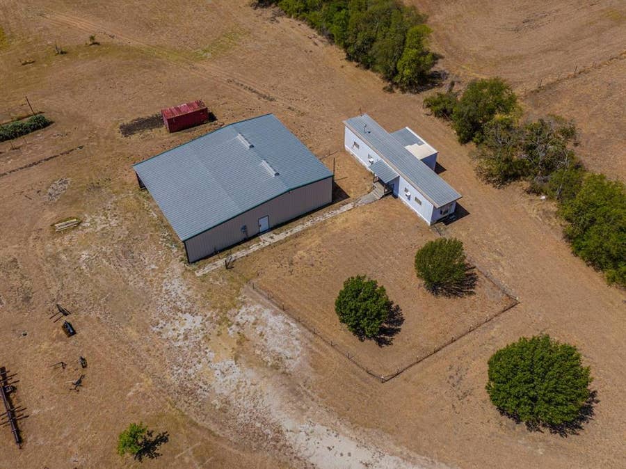 Property photo for 4031 Greathouse Road, Waxahachie, TX
