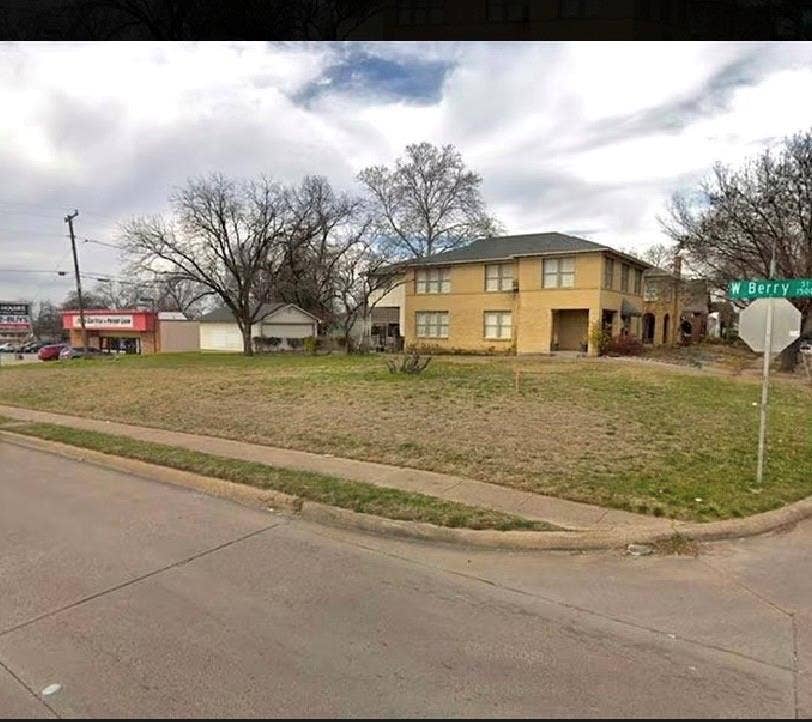 Property photo for 1500 W Berry Street, Fort Worth, TX
