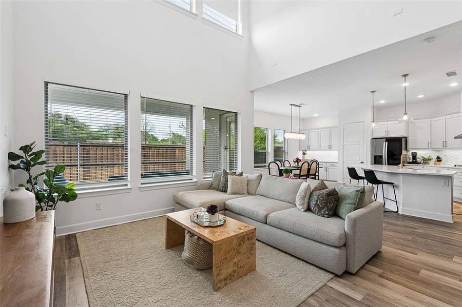 Property photo for 3433 Rosebud Park Lane, Dallas, TX