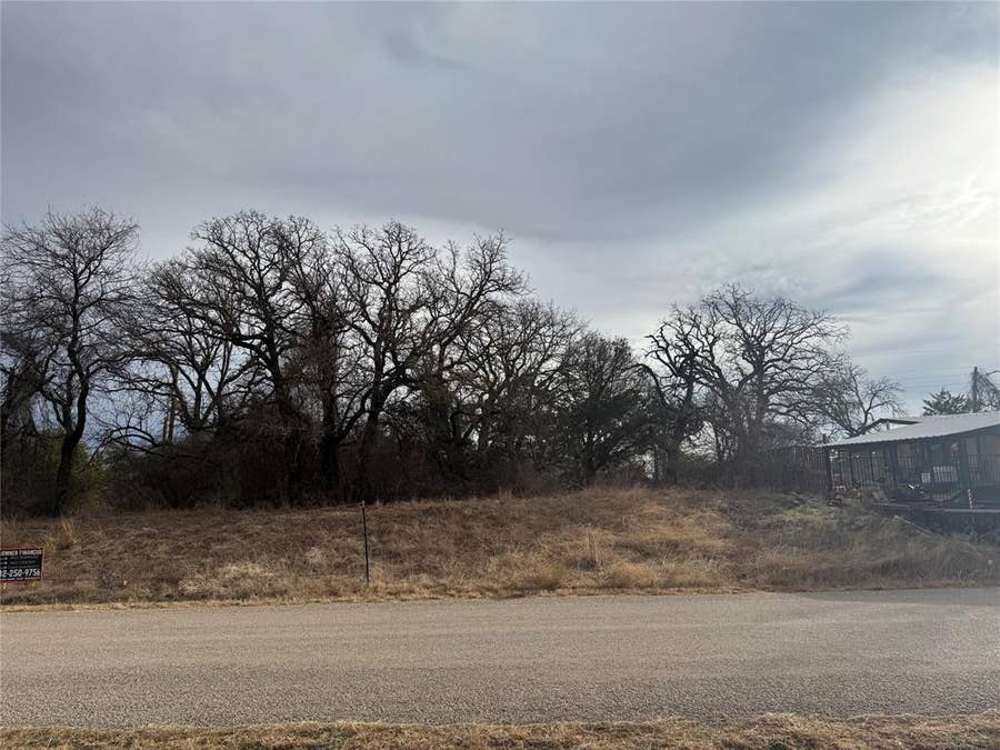 Property photo for 5905 Arrowhead Drive, Granbury, TX