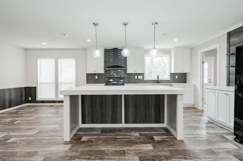 7108 Moccasin Drive, Mabank, TX 75156 7108 Moccasin Drive, Mabank, TX 75156
