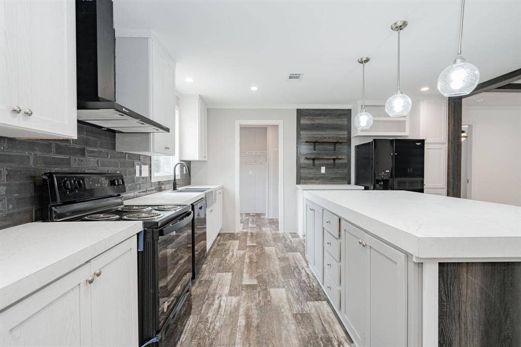7108 Moccasin Drive, Mabank, TX 75156 7108 Moccasin Drive, Mabank, TX 75156
