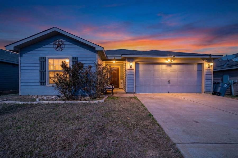 Property photo for 1331 Lucchese Lane, Dallas, TX
