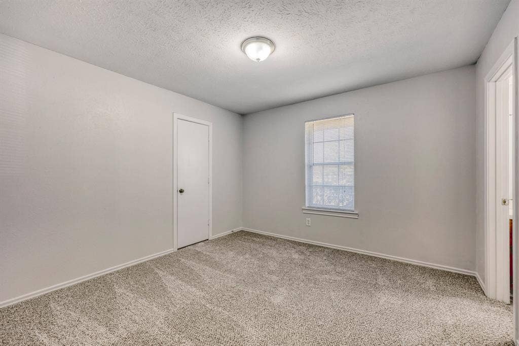 200 Connie Drive, DeSoto, TX 75115 200 Connie Drive, DeSoto, TX 75115