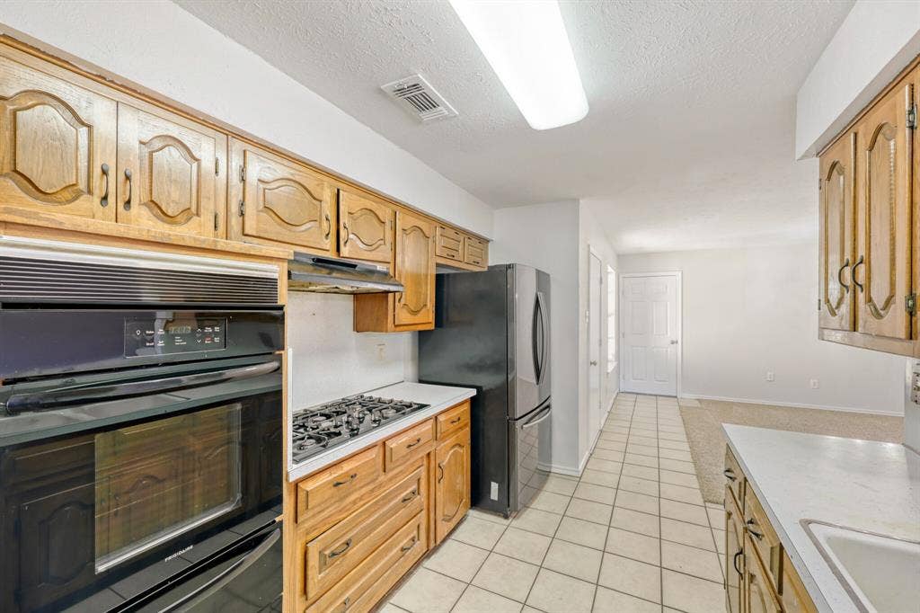 200 Connie Drive, DeSoto, TX 75115 200 Connie Drive, DeSoto, TX 75115