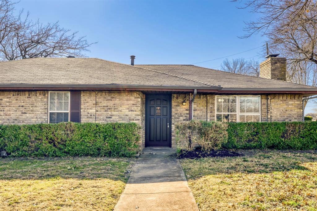 200 Connie Drive, DeSoto, TX 75115 200 Connie Drive, DeSoto, TX 75115