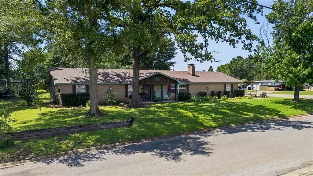 201 Colonial Circle, Athens, TX 75751 201 Colonial Circle, Athens, TX 75751