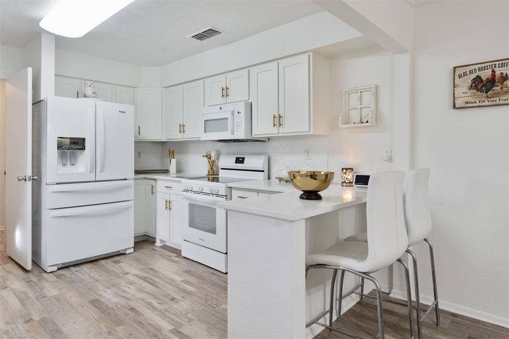 201 Colonial Circle, Athens, TX 75751 201 Colonial Circle, Athens, TX 75751