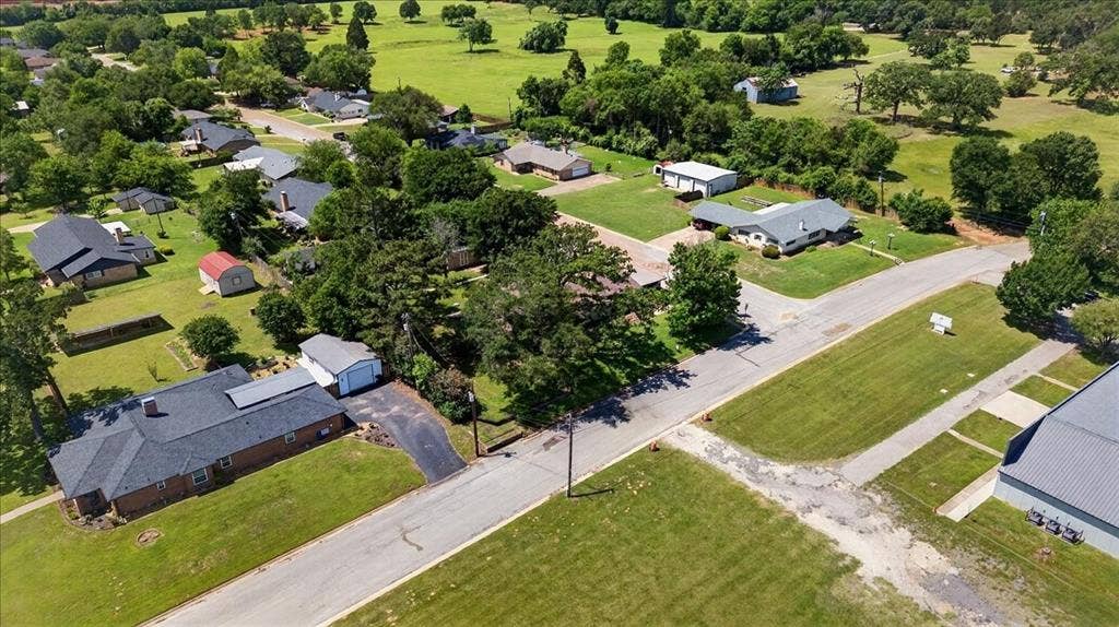 201 Colonial Circle, Athens, TX 75751 201 Colonial Circle, Athens, TX 75751
