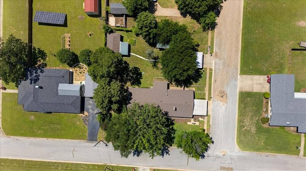 201 Colonial Circle, Athens, TX 75751 201 Colonial Circle, Athens, TX 75751