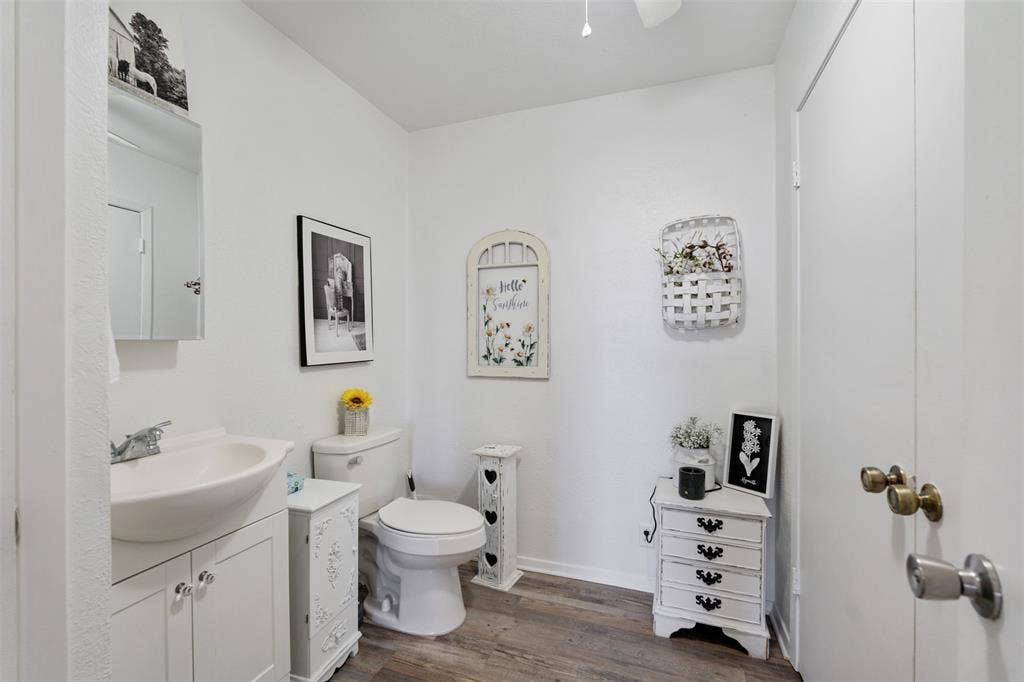 201 Colonial Circle, Athens, TX 75751 201 Colonial Circle, Athens, TX 75751
