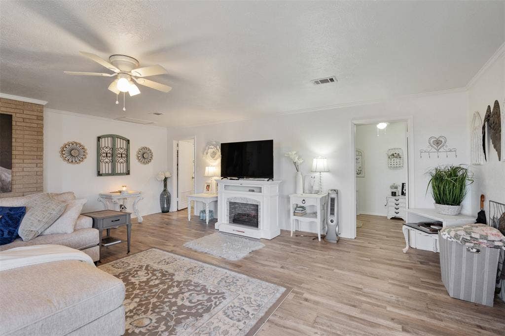 201 Colonial Circle, Athens, TX 75751 201 Colonial Circle, Athens, TX 75751