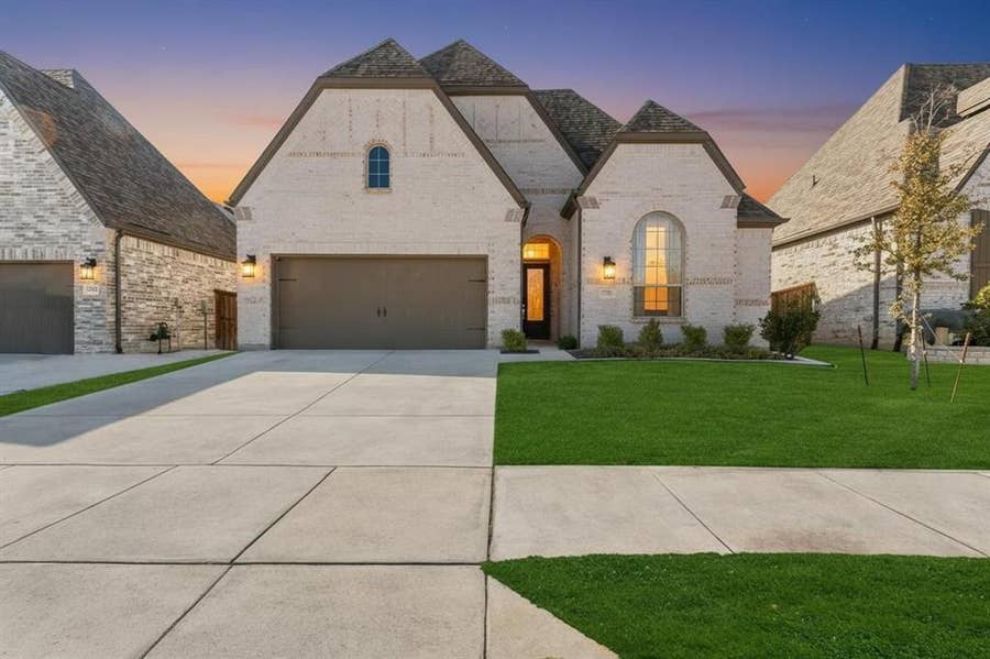 Property photo for 1669 Stowers Trail, Fort Worth, TX