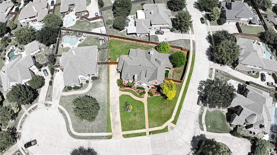 Property photo for 523 Buffalo Bend Court, Murphy, TX