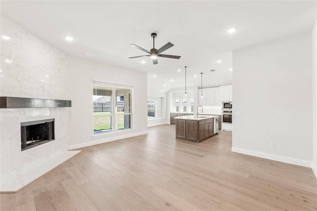 182 Memory Lane, Waxahachie, TX 75165