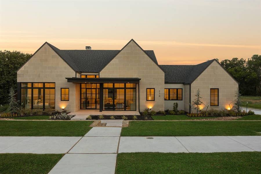 Property photo for 116 Park Avenue, Keller, TX