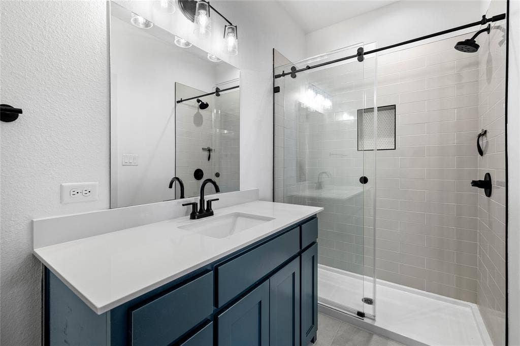2432 Bellview Circle, Tyler, TX 75709 2432 Bellview Circle, Tyler, TX 75709