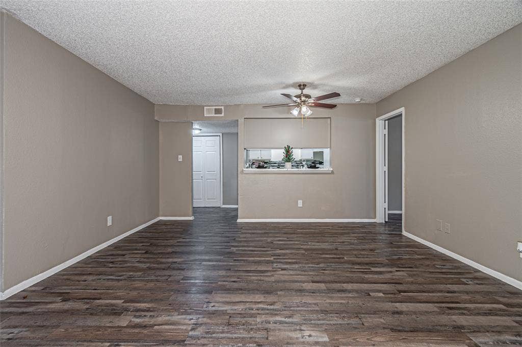 300 W Wintergreen Road, #226, DeSoto, TX 75115 300 W Wintergreen Road, #226, DeSoto, TX 75115