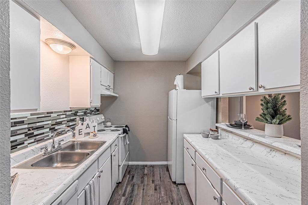 300 W Wintergreen Road, #729ABP, DeSoto, TX 75115
