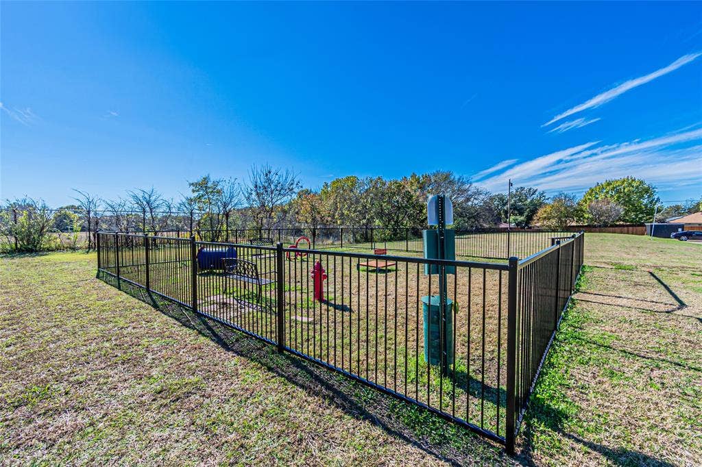 300 W Wintergreen Road, #729ABP, DeSoto, TX 75115
