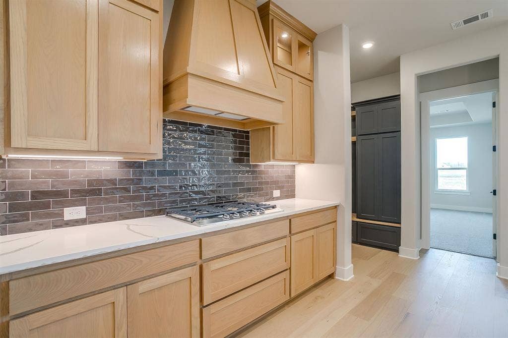 310 Waterfall Ranch Road, Waxahachie, TX 75167 310 Waterfall Ranch Road, Waxahachie, TX 75167