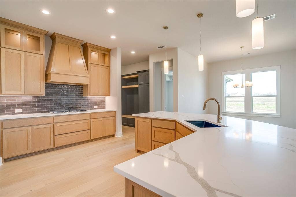 310 Waterfall Ranch Road, Waxahachie, TX 75167 310 Waterfall Ranch Road, Waxahachie, TX 75167