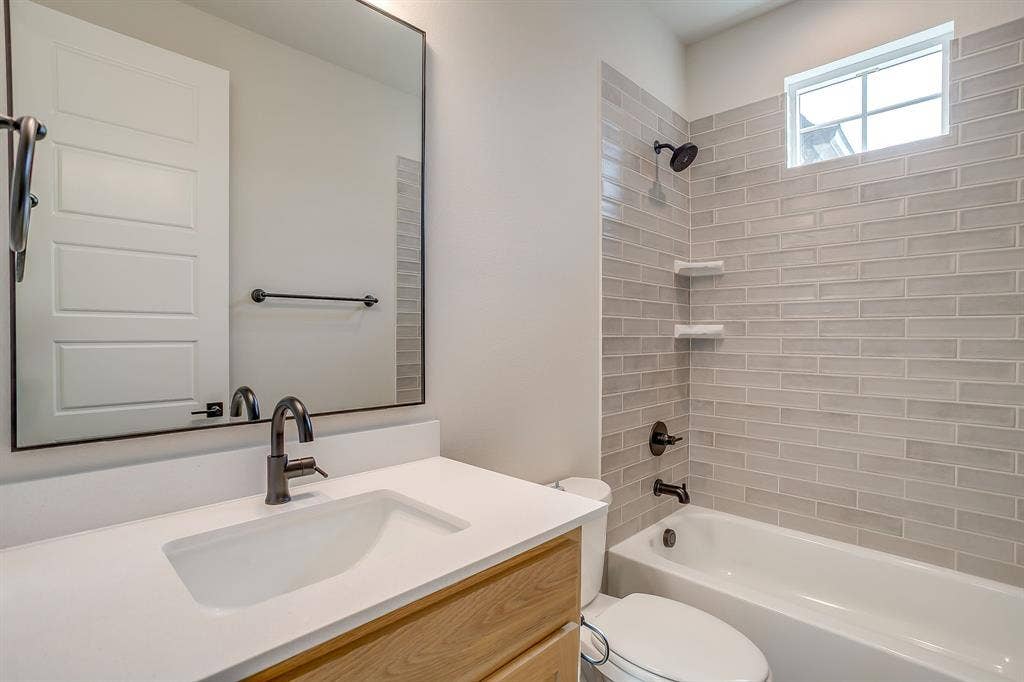 310 Waterfall Ranch Road, Waxahachie, TX 75167 310 Waterfall Ranch Road, Waxahachie, TX 75167