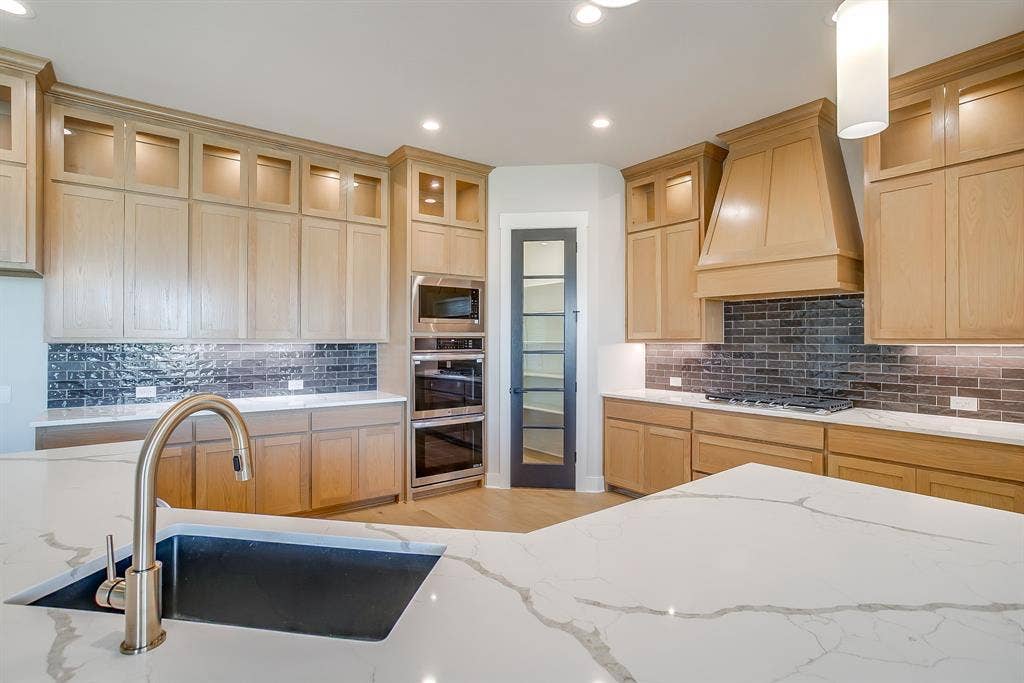 310 Waterfall Ranch Road, Waxahachie, TX 75167 310 Waterfall Ranch Road, Waxahachie, TX 75167