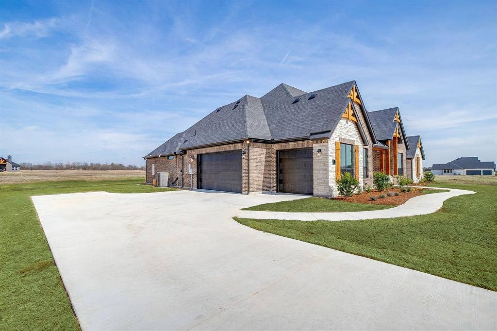 310 Waterfall Ranch Road, Waxahachie, TX 75167 310 Waterfall Ranch Road, Waxahachie, TX 75167