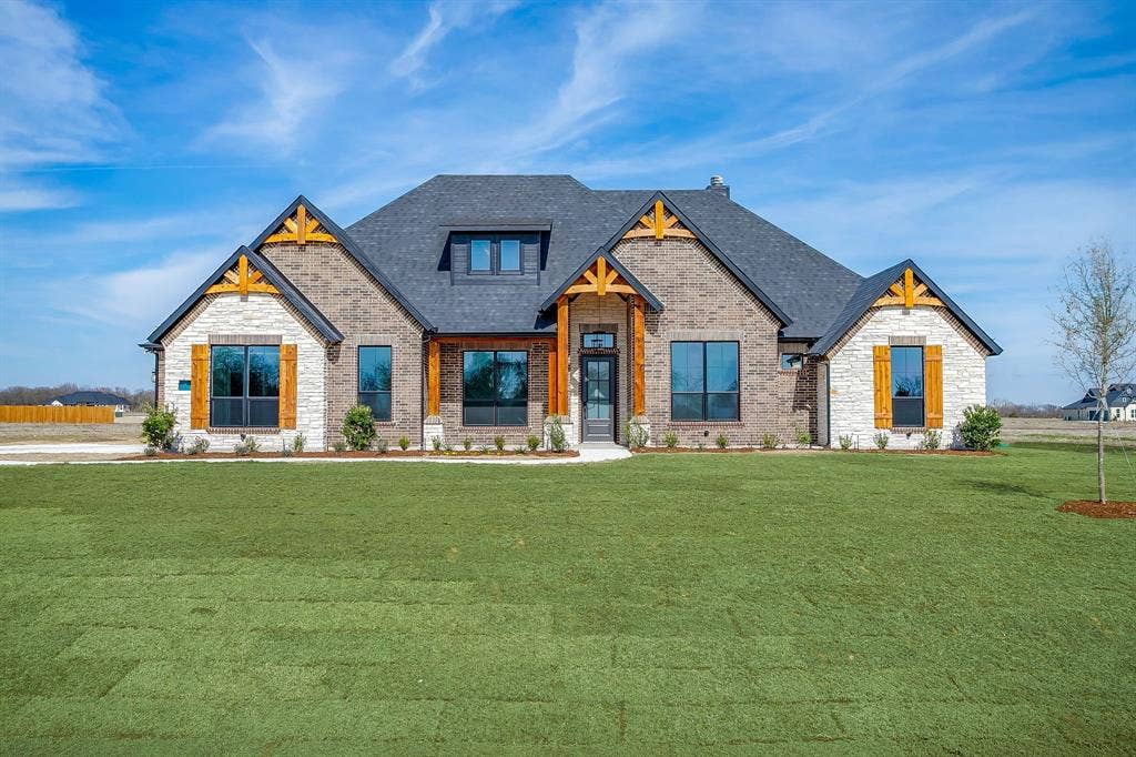 310 Waterfall Ranch Road, Waxahachie, TX 75167 310 Waterfall Ranch Road, Waxahachie, TX 75167