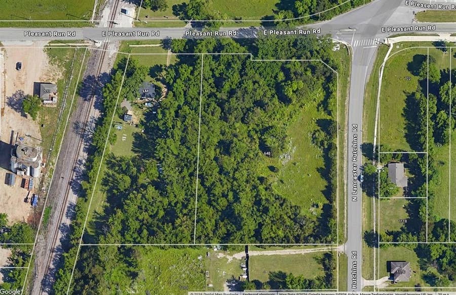 Property photo for 648 E Pleasant Run Road, Lancaster, TX