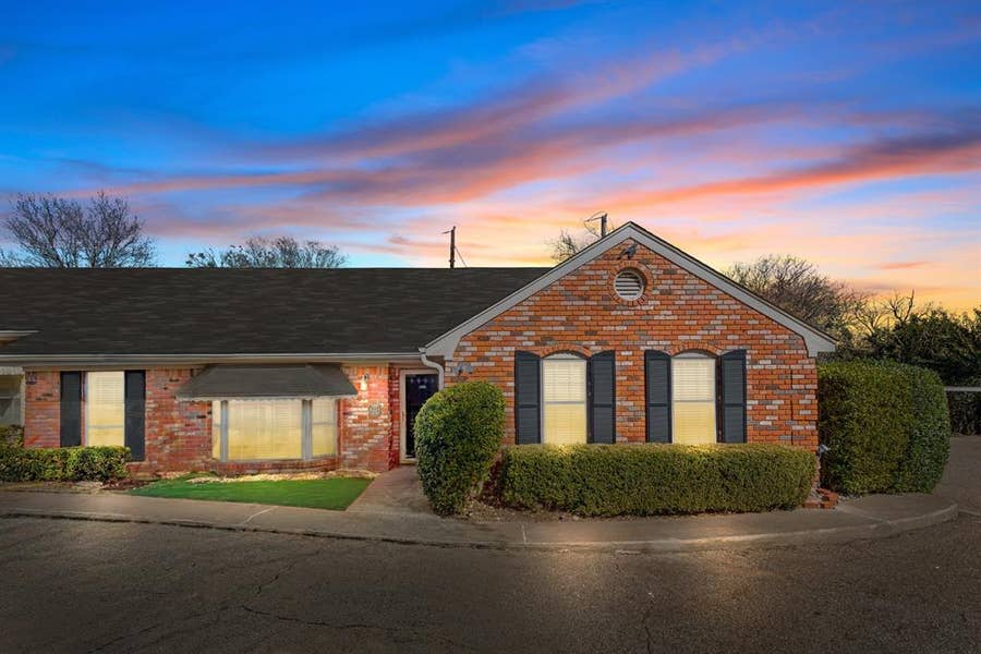 Property photo for 5224 Lake Shore, Waco, TX