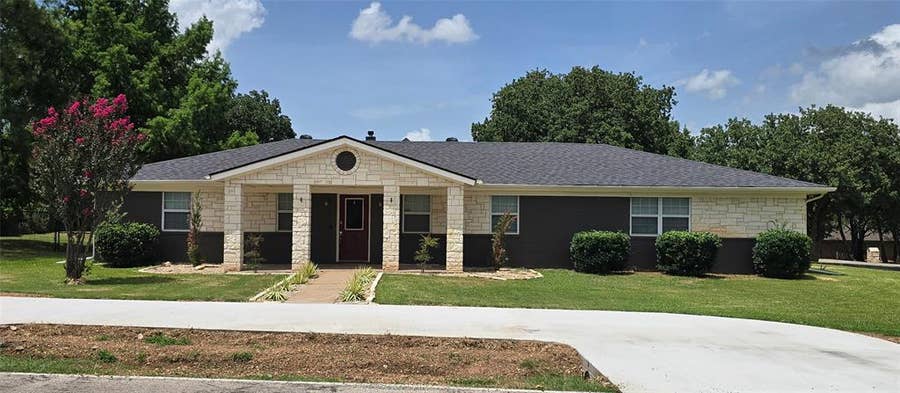 Property photo for 6920 Westover Drive, Granbury, TX
