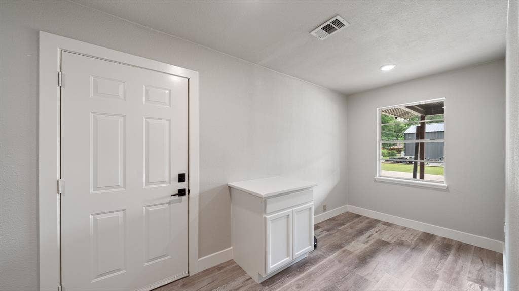 129 King Arthur Road, Mabank, TX 75156 129 King Arthur Road, Mabank, TX 75156