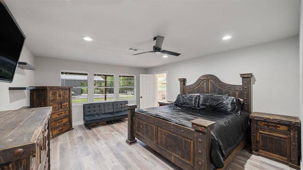 129 King Arthur Road, Mabank, TX 75156 This room features light-colored flooring, recessed lighting, and a ceiling fan